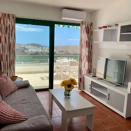 Apartment Horizon Views - Excellent Location With Ocean View