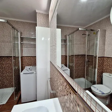 Horizon Views - Excellent Location With Ocean View Apartment