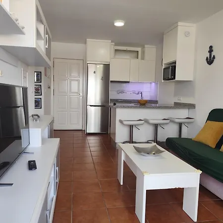 Horizon Views - Excellent Location With Ocean View *